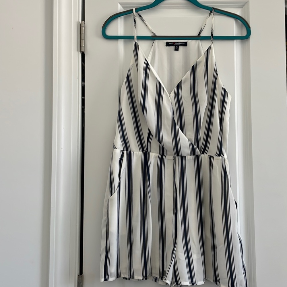 V-neck spaghetti strap romper